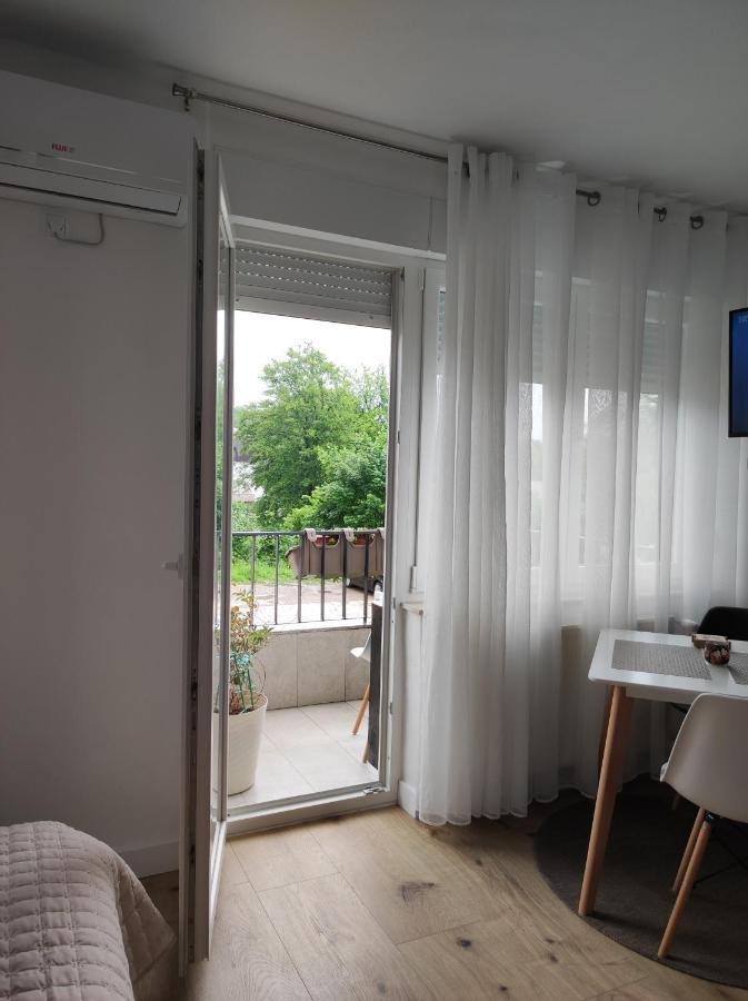 Apartament Studio Apartman Rose Plitvička Jezera Zewnętrze zdjęcie